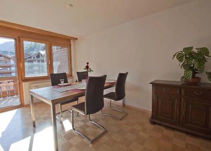 Haus Bahnhofbuffet, Riffelhorn 采尔马特